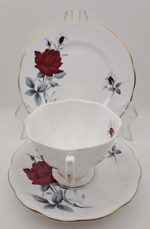 Vintage Royal Albert Bone China `Sweet Romance` Trio -see condition
