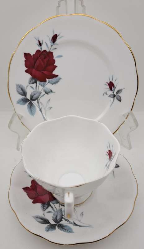 Vintage Royal Albert Bone China `Sweet Romance` Trio -see condition