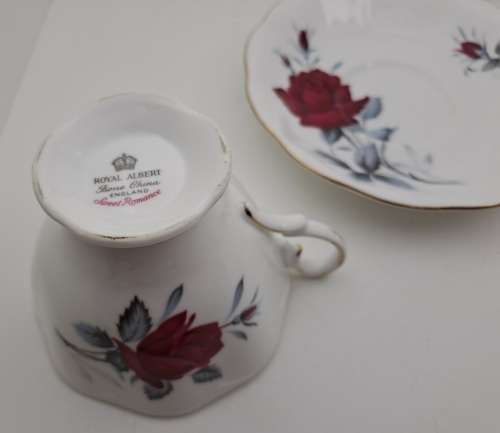 Vintage Royal Albert Bone China `Sweet Romance` Trio -see condition
