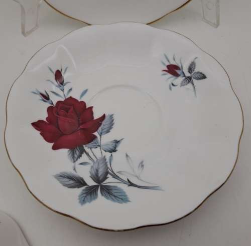 Vintage Royal Albert Bone China `Sweet Romance` Trio -see condition