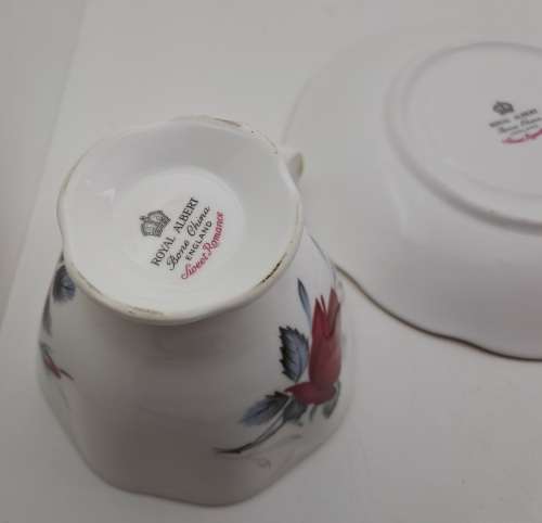 Vintage Royal Albert Bone China `Sweet Romance` Trio -see condition