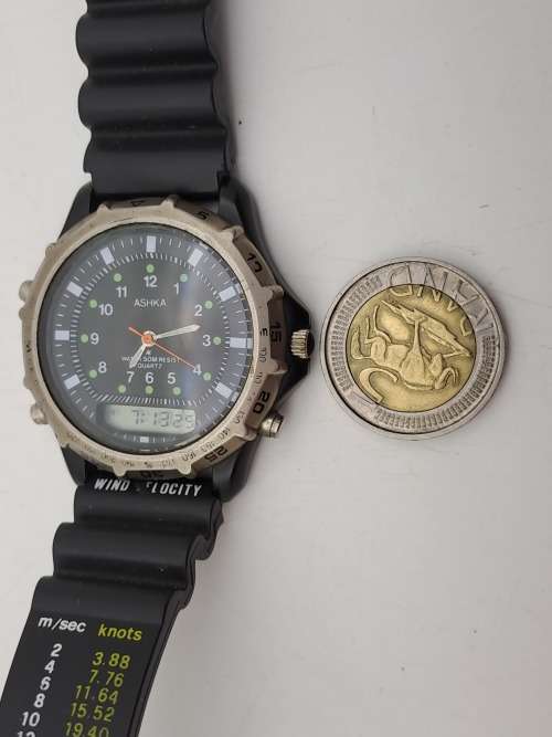 Pre-owned ASHKA Quartz Watch Digital & Analogue-Japan -Working -New Battery Rubber Band