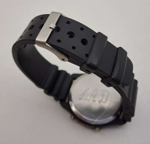 Pre-owned ASHKA Quartz Watch Digital & Analogue-Japan -Working -New Battery Rubber Band