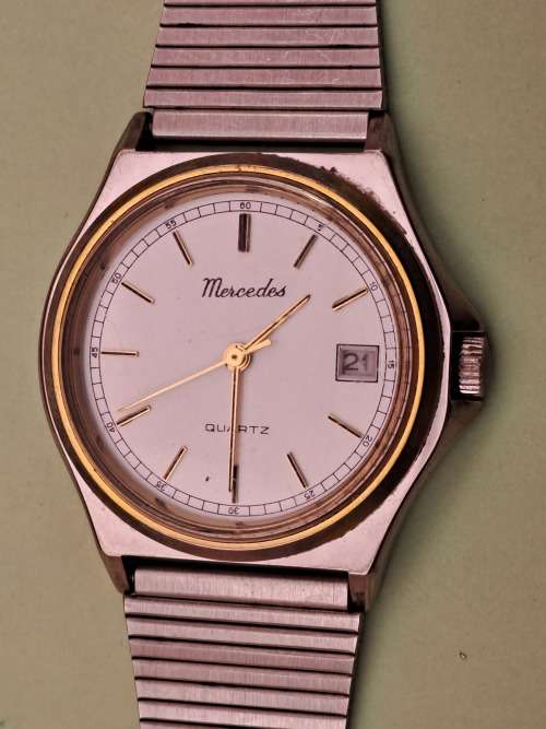 Pre-owned Vintage  Quartz  watch -working with New Battery- Mercedes