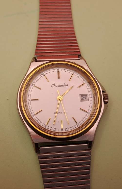 Pre-owned Vintage  Quartz  watch -working with New Battery- Mercedes