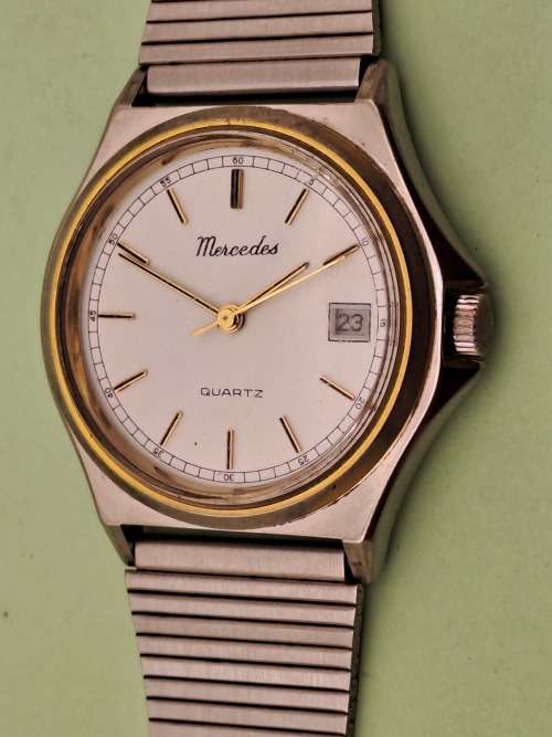 Pre-owned Vintage  Quartz  watch -working with New Battery- Mercedes