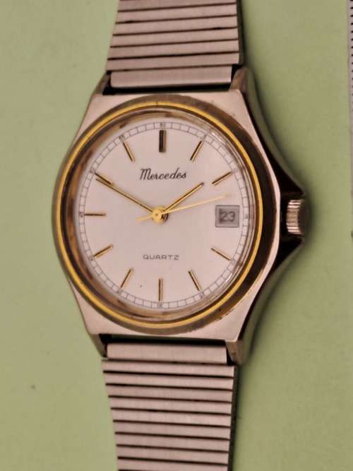 Pre-owned Vintage  Quartz  watch -working with New Battery- Mercedes