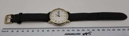 Pre-owned Vintage Timex Indiglo Quartz Mens Watch -Working-New Lithium Battery