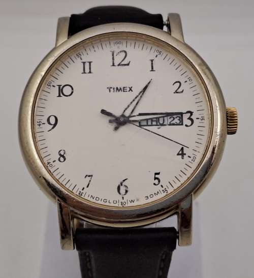 Pre-owned Vintage Timex Indiglo Quartz Mens Watch -Working-New Lithium Battery