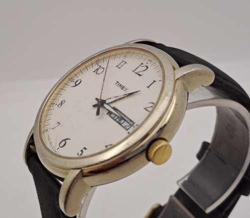 Pre-owned Vintage Timex Indiglo Quartz Mens Watch -Working-New Lithium Battery