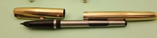 Vintage 1960's Parker 51 1/10 12kt Rolled Gold Fountain Pen with converter