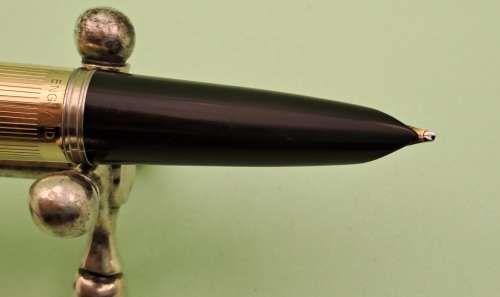 Vintage 1960's Parker 51 1/10 12kt Rolled Gold Fountain Pen with converter