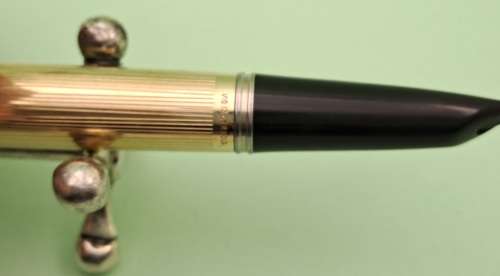 Vintage 1960's Parker 51 1/10 12kt Rolled Gold Fountain Pen with converter