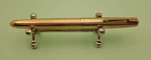 Vintage 1960's Parker 51 1/10 12kt Rolled Gold Fountain Pen with converter