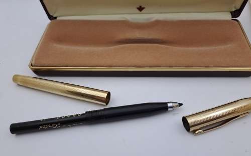 Vintage 10kt Rolled Gold CROSS pen in Case (Need new refill) soft tip