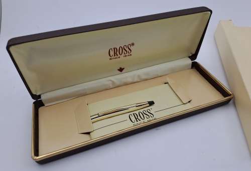 Vintage 10kt Rolled Gold CROSS pen in Case (Need new refill) soft tip