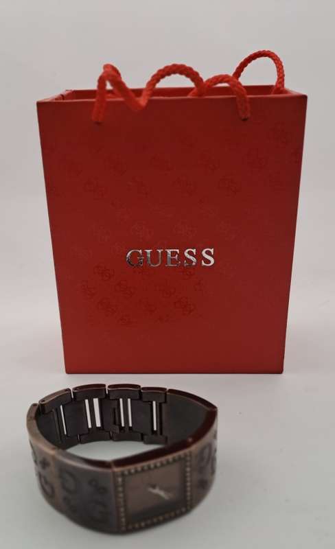 Pre-owned Ladies Guess Quartz Watch -Japan Movement still In Box (New Battery)