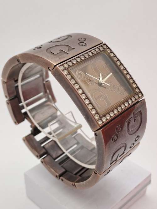 Pre-owned Ladies Guess Quartz Watch -Japan Movement still In Box (New Battery)