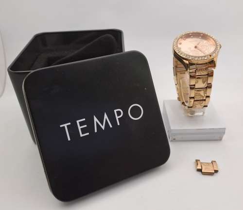 Pre-owned  Ladies Tempo Quartz Watch -Alloy Collection -working (one stone missing)