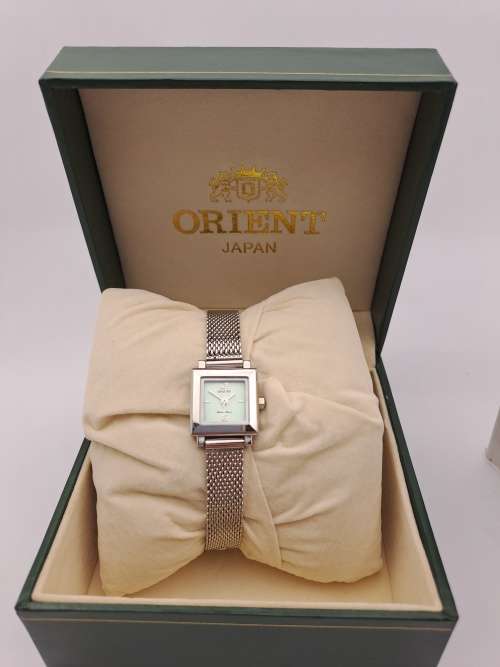 Pre-owned  Vintage Un-Used Orient ladies Watch -Working with new battery-still in packaging