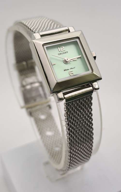 Pre-owned  Vintage Un-Used Orient ladies Watch -Working with new battery-still in packaging