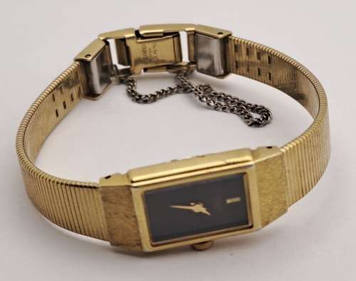 Pre-owned Vintage 1980's SEIKO Mechanical Ladies watch -Working   face=12x24mm,