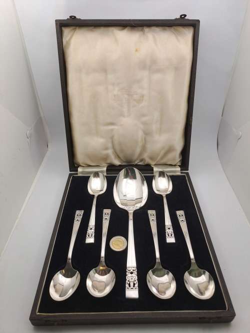 Vintage Community Silver Plate 7pc Spoon Set Rd 814934 (Large Spoons) In Box