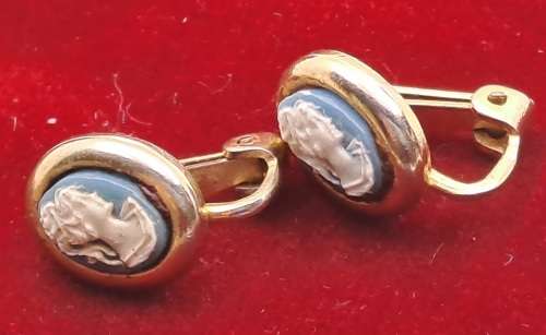 Vintage Cameo earrings  12x8mm