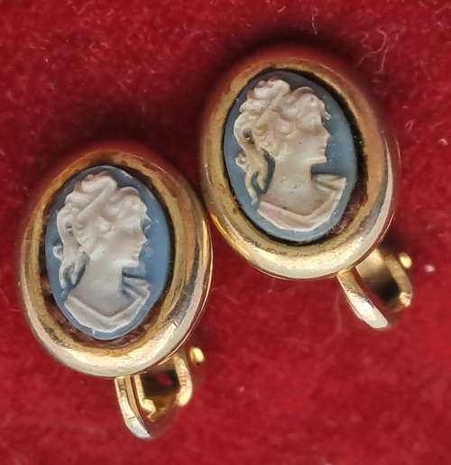 Vintage Cameo earrings  12x8mm