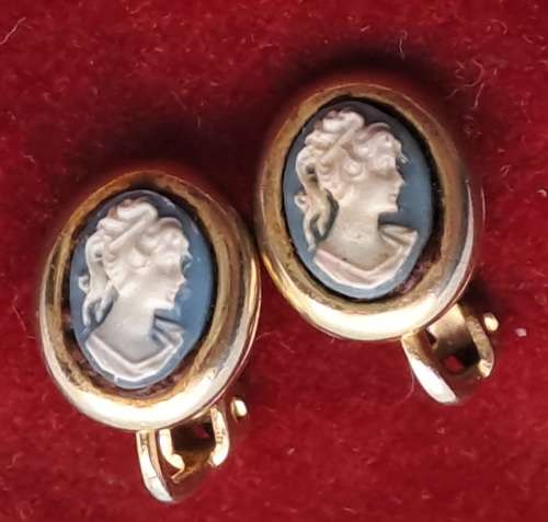 Vintage Cameo earrings  12x8mm