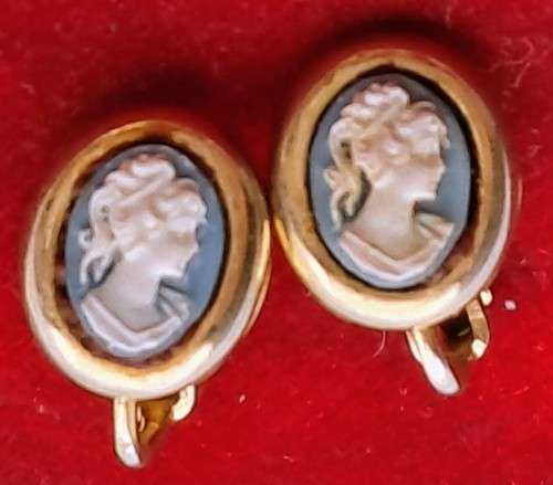 Vintage Cameo earrings  12x8mm
