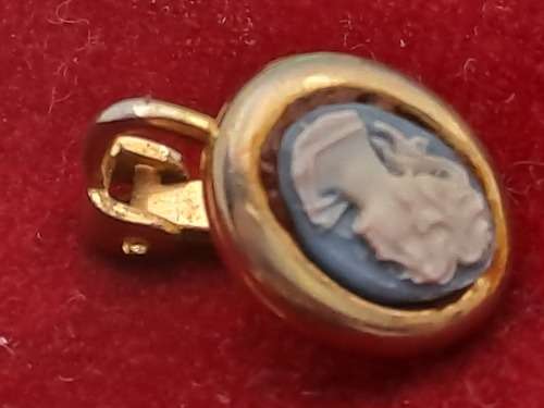Vintage Cameo earrings  12x8mm