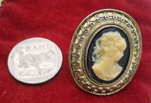 Vintage Cameo Ring 40x32mm inside diameter is 15mm