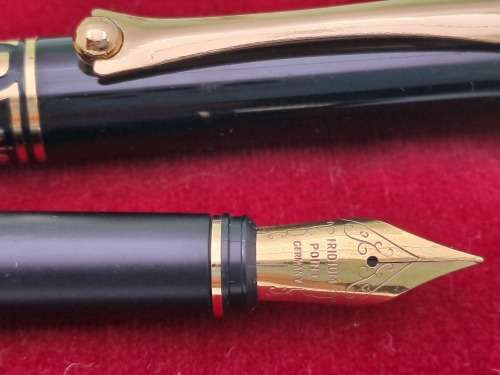 Pre-owned Pierre Cardin Fountain Pen with Iridium Nip  - Need a  Cartridge  .-Made in Germany
