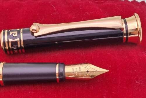 Pre-owned Pierre Cardin Fountain Pen with Iridium Nip  - Need a  Cartridge  .-Made in Germany