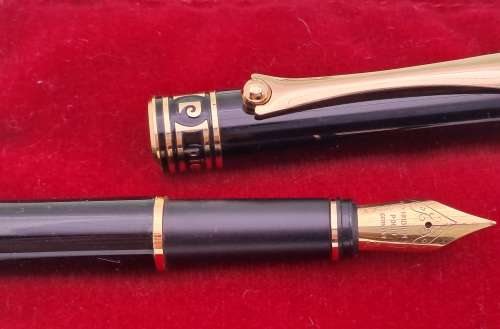 Pre-owned Pierre Cardin Fountain Pen with Iridium Nip  - Need a  Cartridge  .-Made in Germany