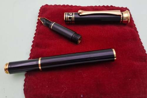Pre-owned Pierre Cardin Fountain Pen with Iridium Nip  - Need a  Cartridge  .-Made in Germany