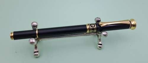 Pre-owned Pierre Cardin Fountain Pen with Iridium Nip  - Need a  Cartridge  .-Made in Germany