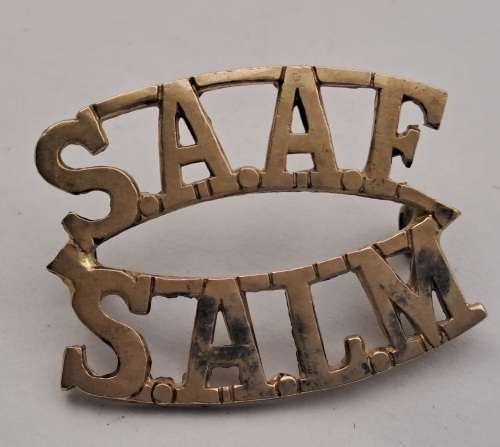 Vintage South African AirForce /Suid Afrikaanse Lugmag SAAF/SALM Shoulder Title