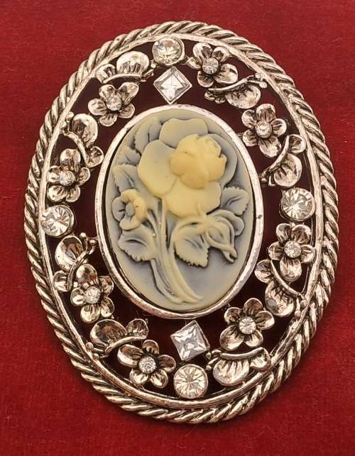 Vintage Brooch 63x47mm