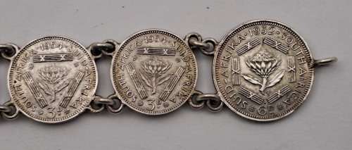 Vintage South Africa  SILVER Coin Bracelet (1952-1954 - 6 x Tickey`s and 3 x Six pence)20,84 Gram