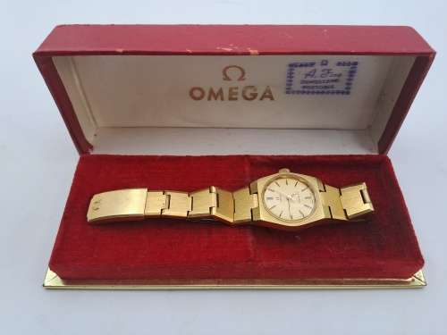 Vintage Ladies Omega De Ville Mechanical watch in Omega Box - working