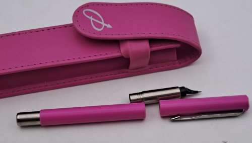Pink Parker Vector Fountain Pen in Leather Pouch -Unused - need ink Cartridge