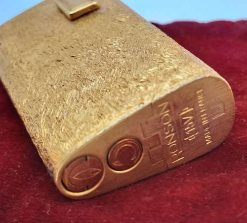 Pre-owned Gold tone Ronson Lighter made in France -(Not tested -need gas )