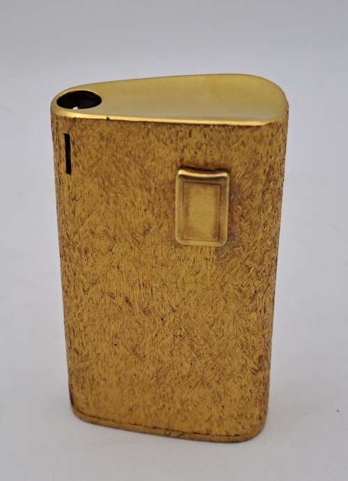 Pre-owned Gold tone Ronson Lighter made in France -(Not tested -need gas )