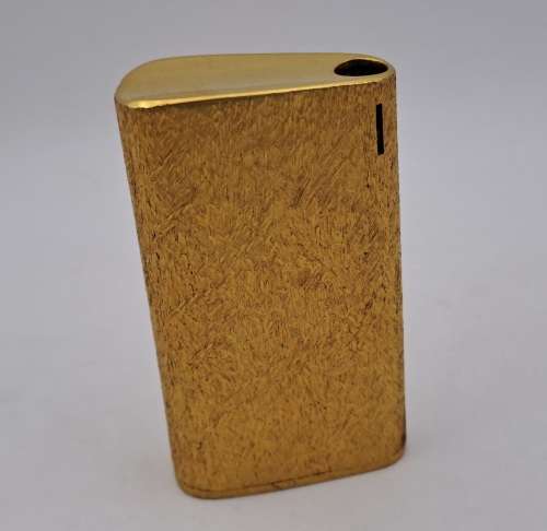 Pre-owned Gold tone Ronson Lighter made in France -(Not tested -need gas )