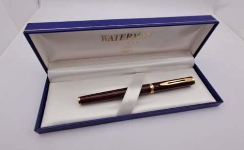 Pre-owned  Maroon Waterman Fountain Pen with solid 18kt Gold Nib in Case -Paris