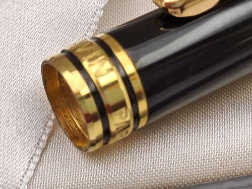 Pre-owned  ST.Lavin Ball pen  -Paris-Personalised THE CAP DOES NOT FIT TIGHT In Case