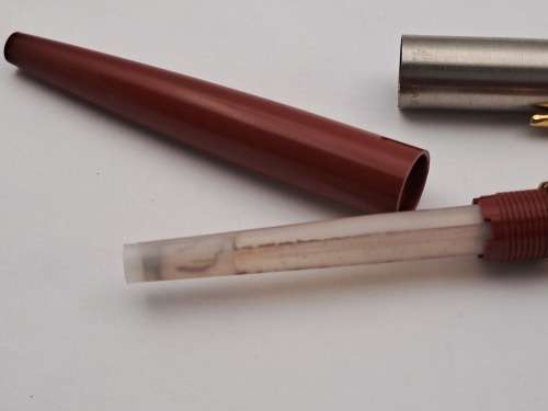 Pre-owned  Parker  Fountain pen (Maroon) -no case