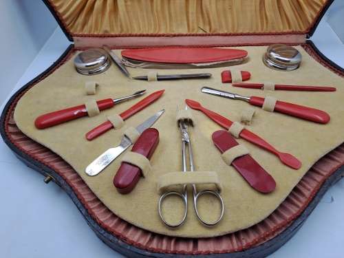 Antique Vanity set in Case -Made in Sheffield England 250mmx357mmx46mm